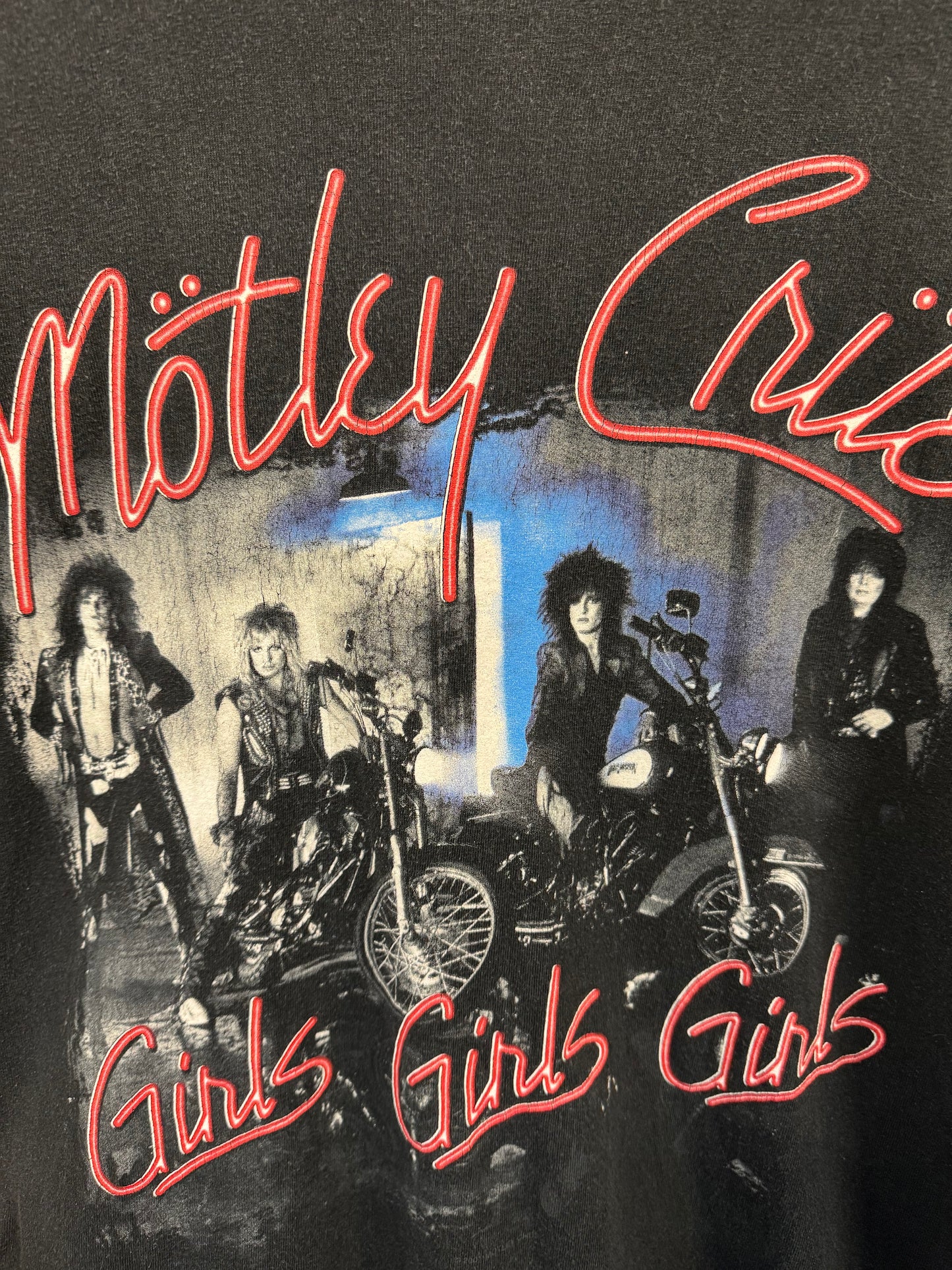 Motley Cruë 2001 Girls Girls Girls Tee (XL)