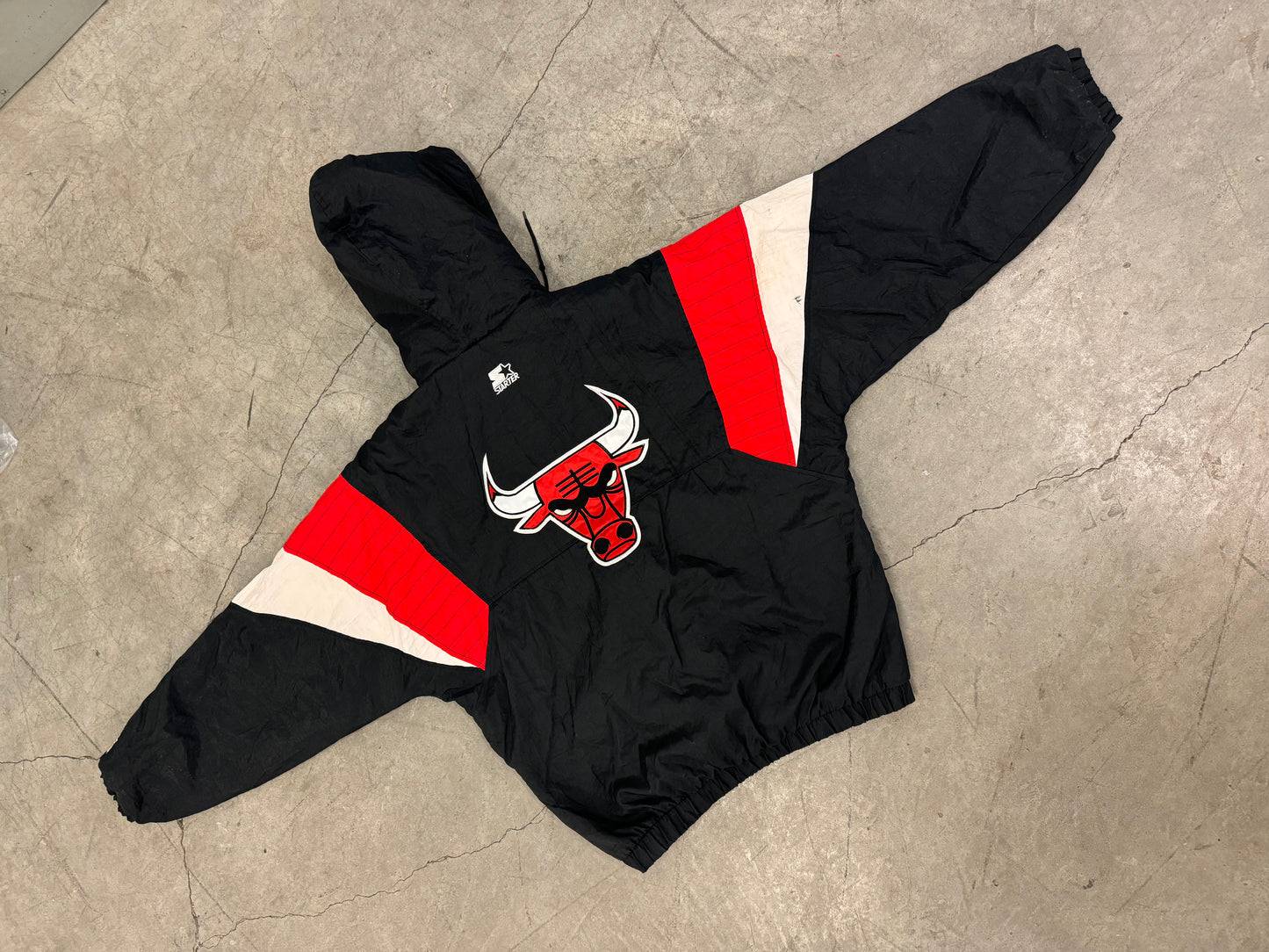 Bulls Starter Jacket 1990s (L)